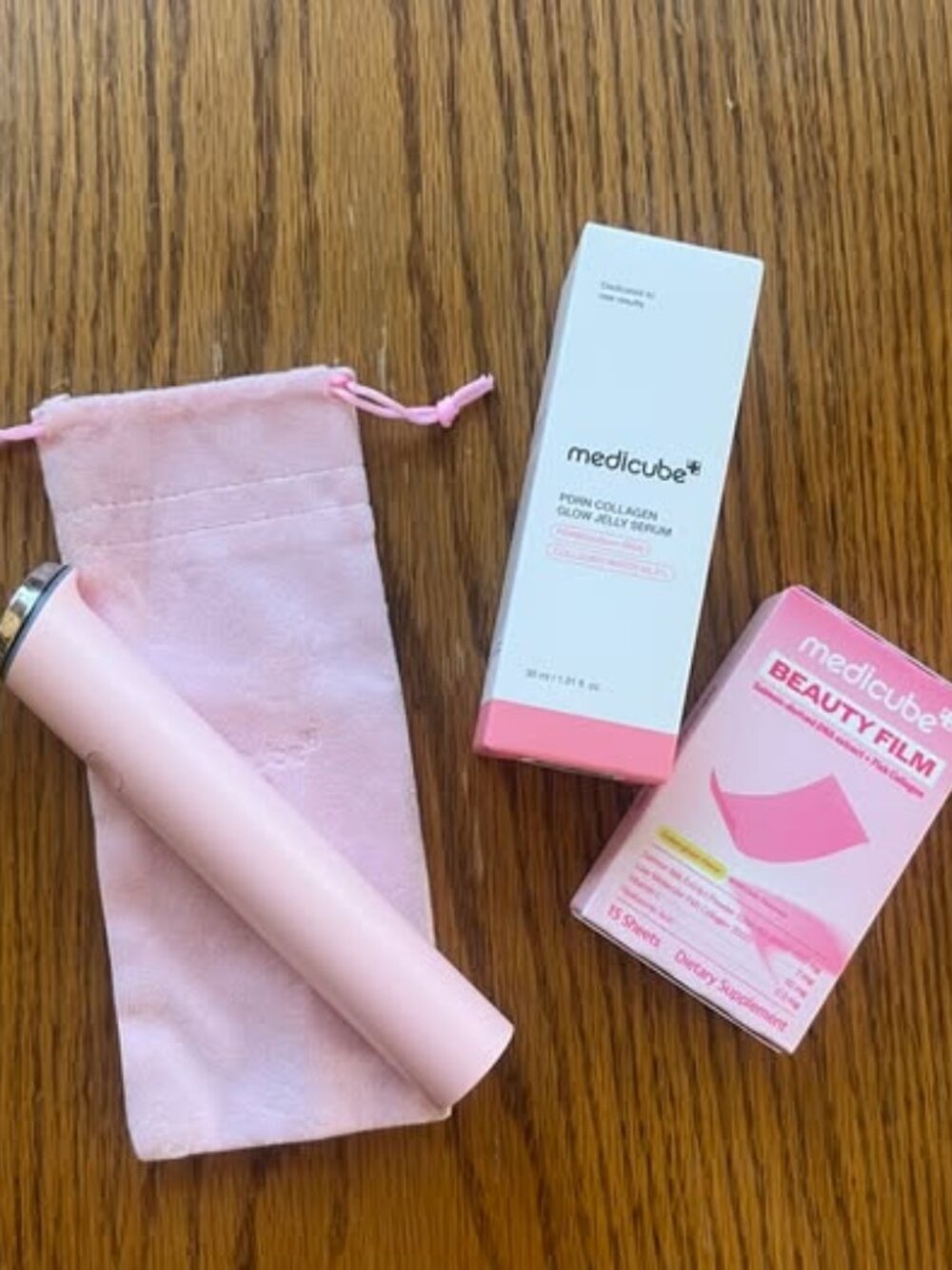 🎀 Medicube Mini Booster Pro Beauty Device Bundle – PDRN Serum + Velvet Pouch